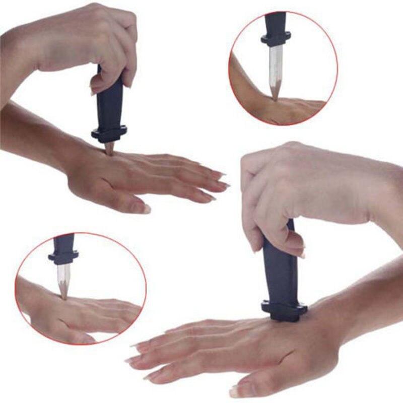 faux couteau rétractable